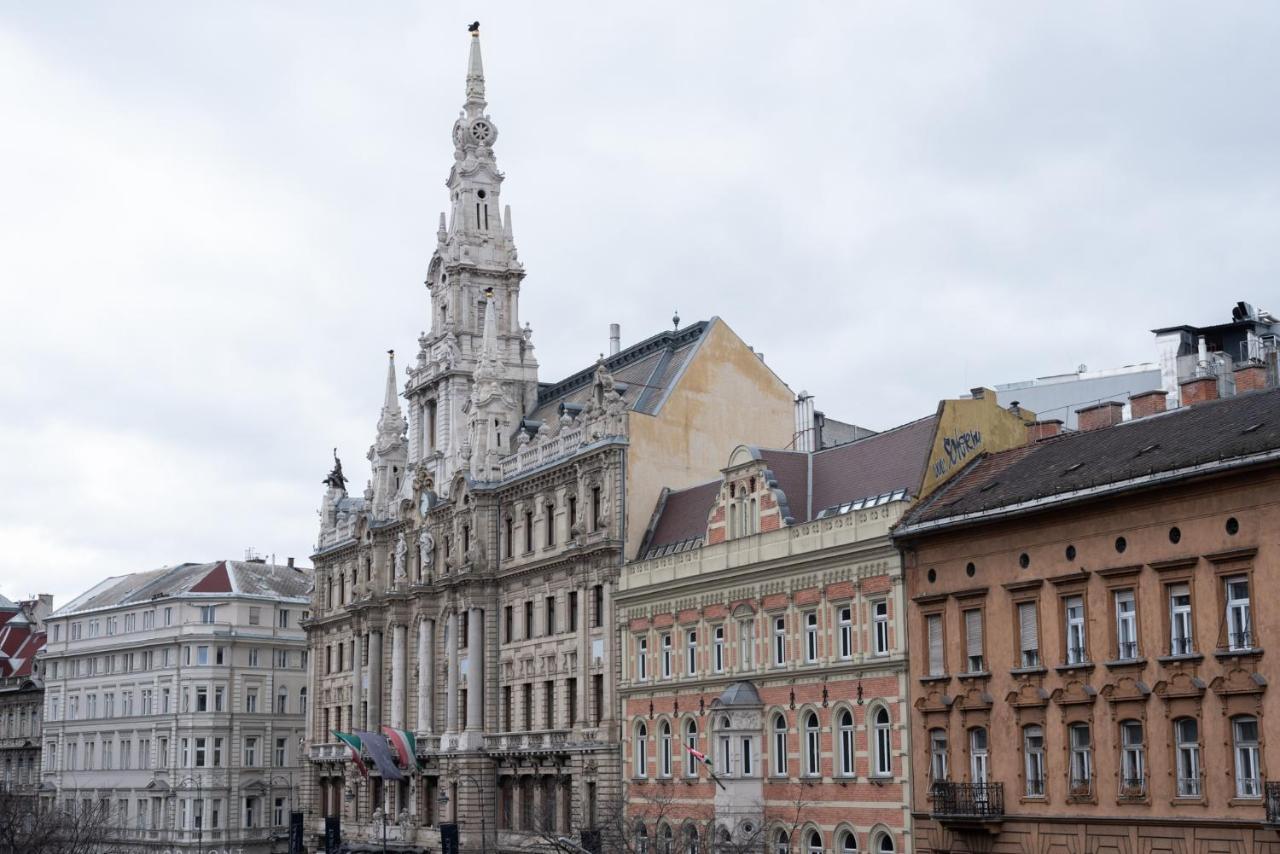 Apartment Stylish New With View On New York Palace Budapest